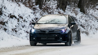 2023 Toyota C-HR — Petrol, Manual
